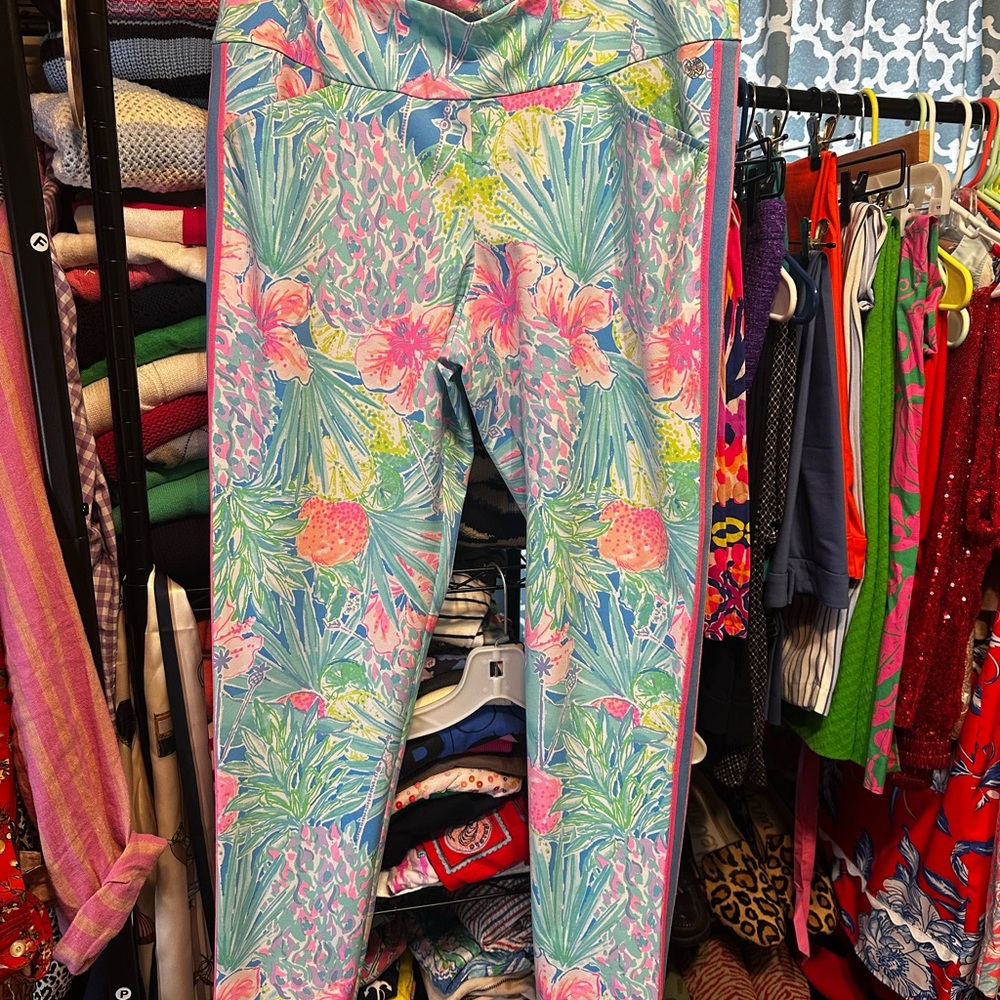 Lilly Pulitzer Blue and Pink Leggings Vibrant Tropical Print